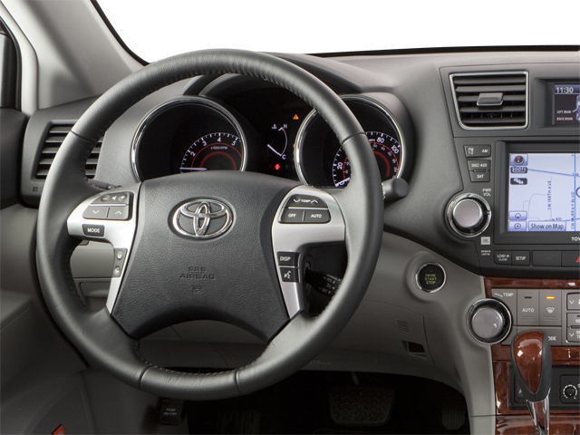 2011 Toyota Highlander SE
