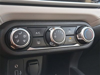 2021 Nissan Versa 1.6 SV