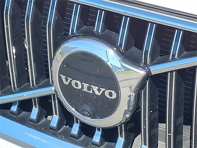 2023 Volvo XC60 B6 Ultimate Bright Theme