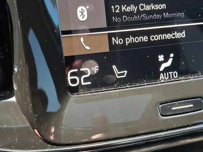 2022 Volvo XC40 R-Design