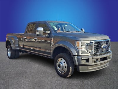 2022 Ford F-450SD Platinum