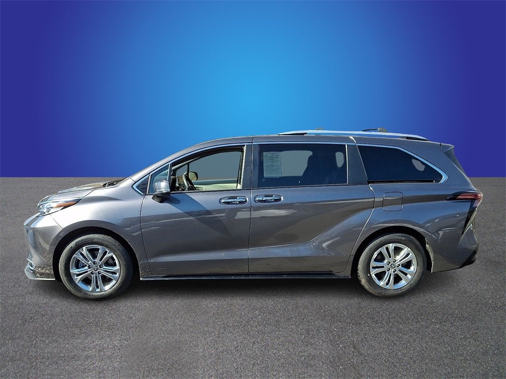 2023 Toyota Sienna Platinum 7 Passenger
