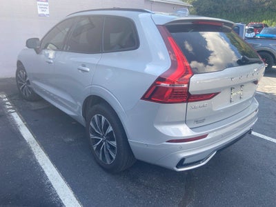 2023 Volvo XC60 B5 Plus Dark Theme