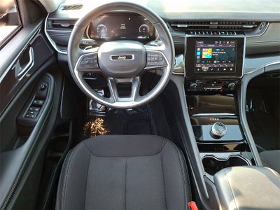 2022 Jeep Grand Cherokee L Laredo 4x4