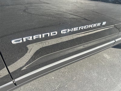 2022 Jeep Grand Cherokee L Laredo 4x4