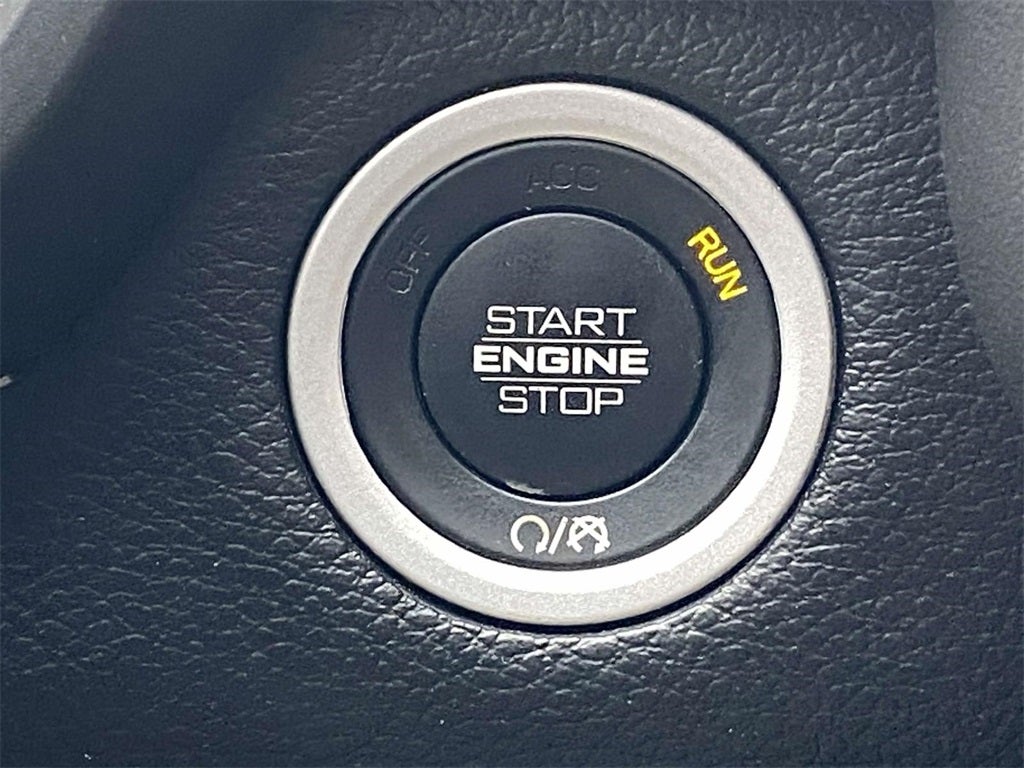 2021 RAM 1500 Laramie Crew Cab 4x4 5'7' Box