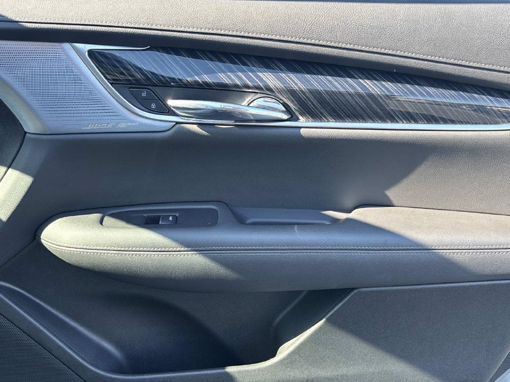 2025 Cadillac XT6 FWD Premium Luxury