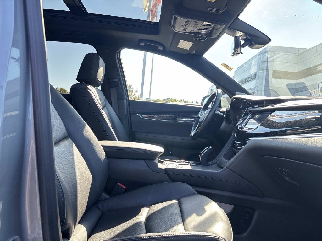 2025 Cadillac XT6 FWD Premium Luxury