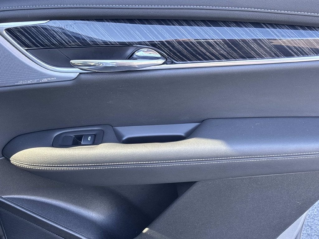 2025 Cadillac XT6 FWD Premium Luxury