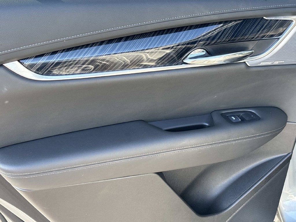 2025 Cadillac XT6 FWD Premium Luxury