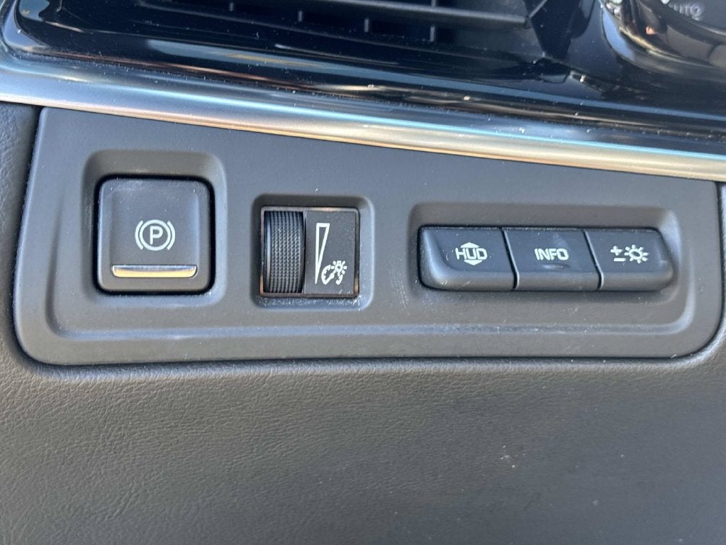 2025 Cadillac XT6 FWD Premium Luxury