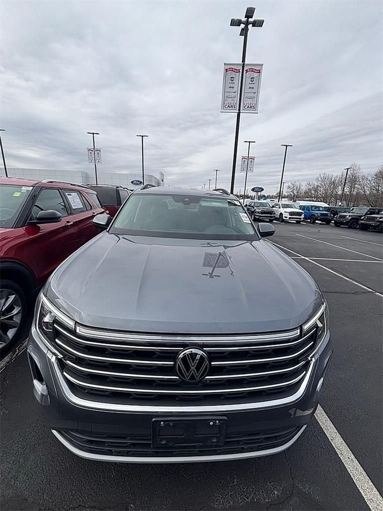 2025 Volkswagen Atlas 2.0T SE w/Technology