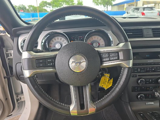 2011 Ford Mustang GT Premium