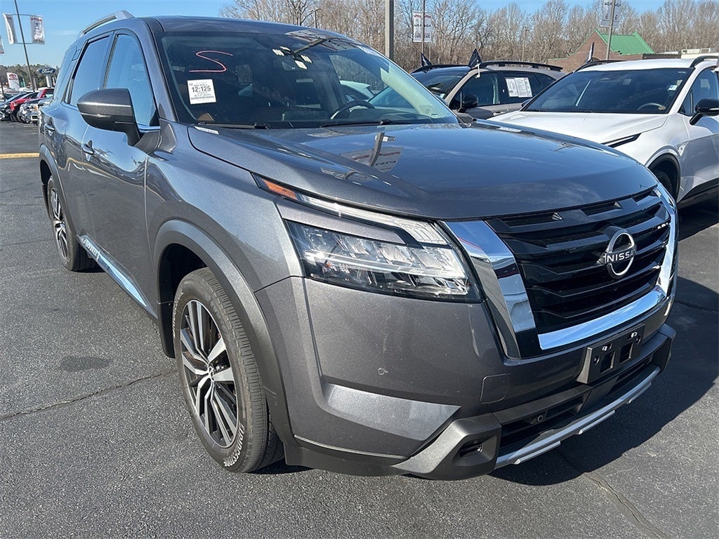 2023 Nissan Pathfinder Platinum 4WD