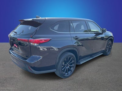 2022 Toyota Highlander L