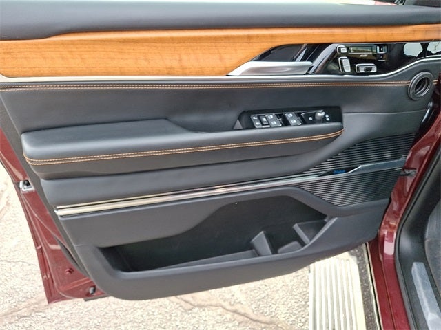 2024 Jeep Grand Wagoneer L Series III