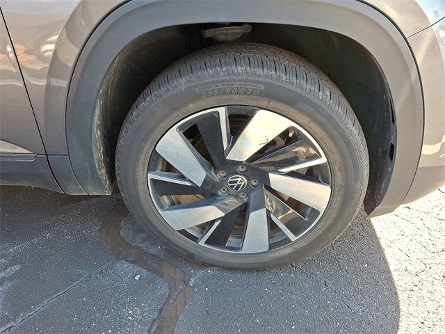 2024 Volkswagen Atlas Cross Sport 2.0T SE w/Technology