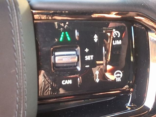 2025 Land Rover Range Rover Velar Dynamic SE