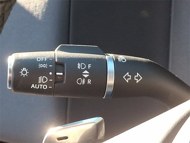 2025 Land Rover Range Rover Velar Dynamic SE