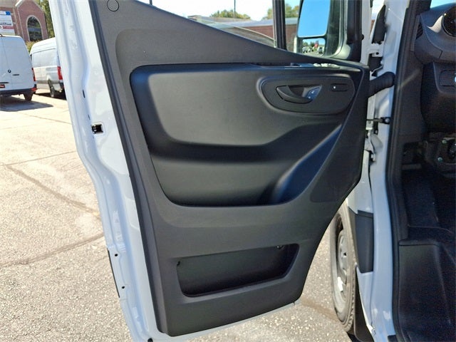 2025 Mercedes-Benz Sprinter 2500 Cargo 170 WB High Roof
