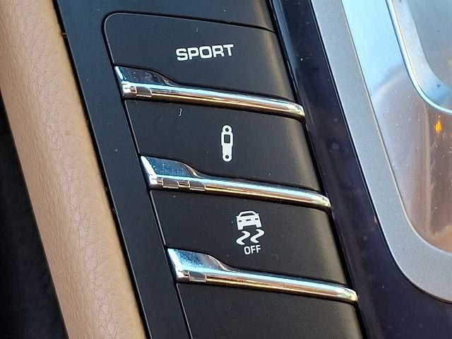 2016 Porsche Panamera Edition