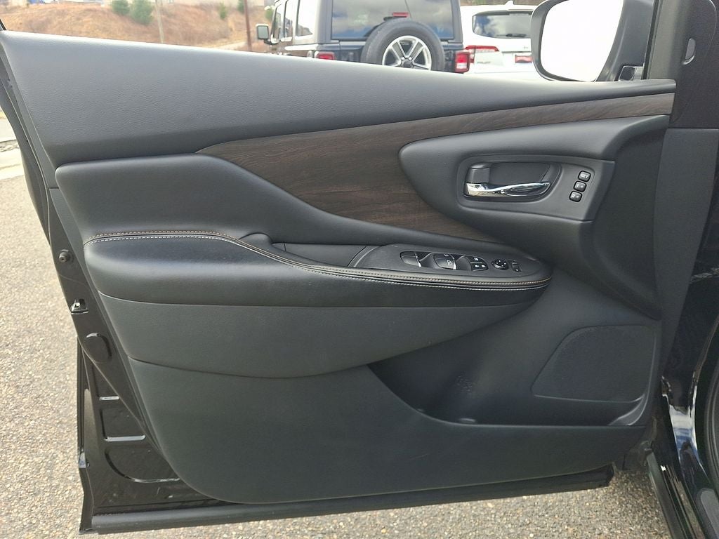 2023 Nissan Murano Platinum