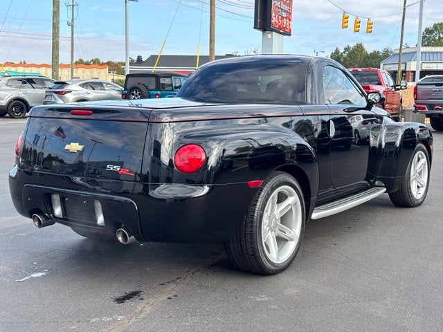 2004 Chevrolet SSR Base