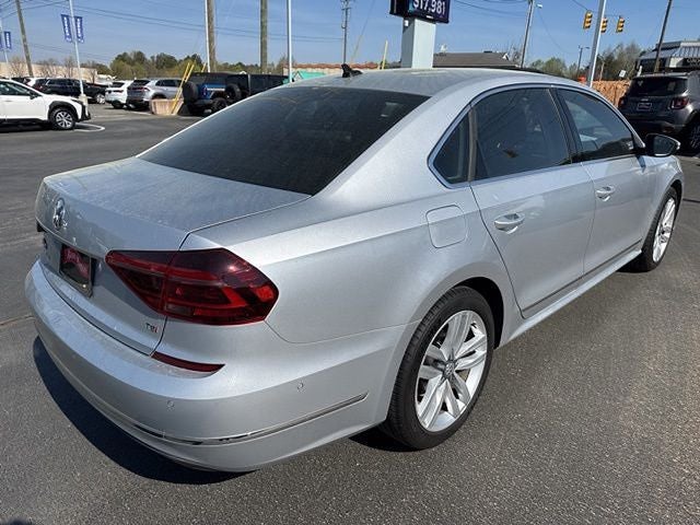 2017 Volkswagen Passat SEL Premium