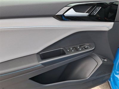 2024 Volkswagen Taos 1.5T SE Black