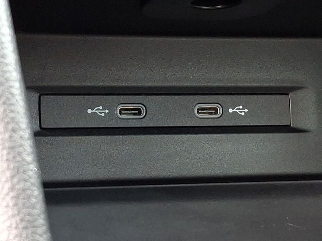 2024 Volkswagen Taos 1.5T SE Black