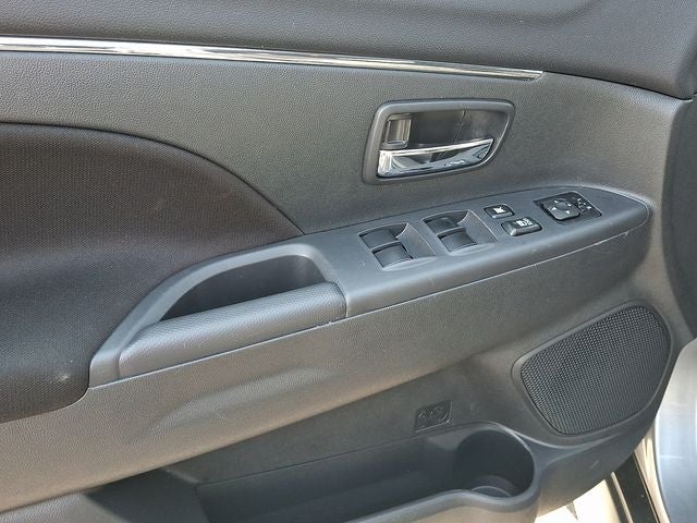 2024 Mitsubishi Outlander Sport 2.0 LE