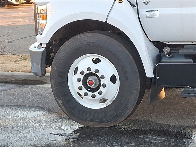 2023 Ford F-650SD Base