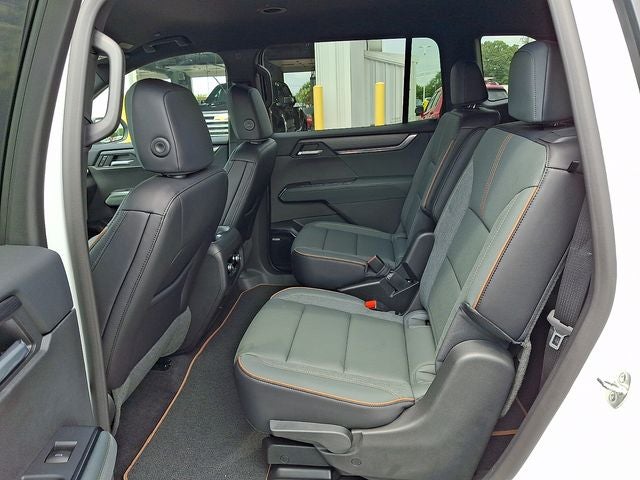 2025 GMC Acadia AT4