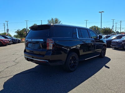 2023 Chevrolet Suburban LT
