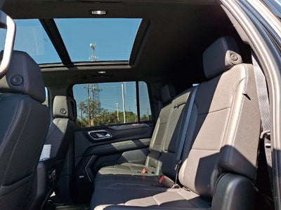 2023 Chevrolet Suburban LT