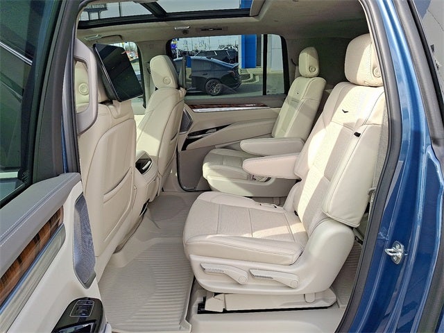 2025 Cadillac Escalade ESV Premium Luxury Platinum