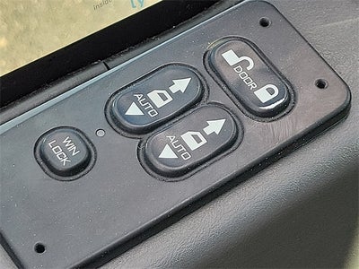 2018 International 4300 26FT BOX