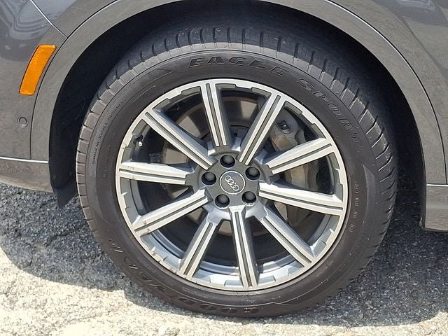 2019 Audi Q7 45 Premium Plus quattro