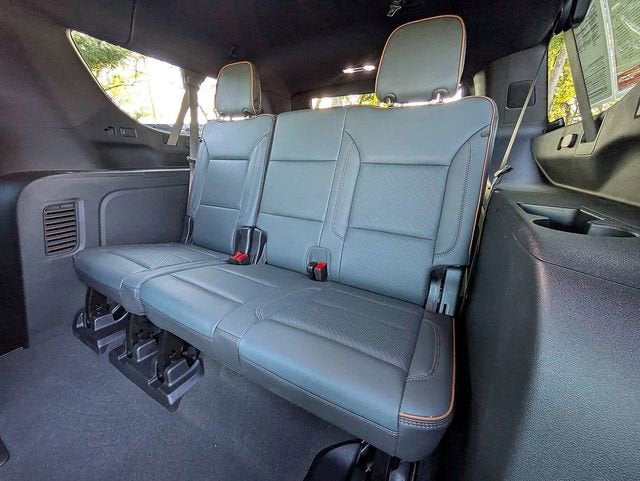 2025 GMC Yukon XL AT4