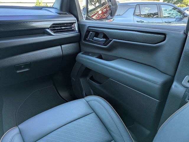 2025 GMC Yukon XL AT4