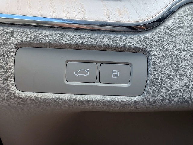 2026 Volvo XC60 Plug-In Hybrid Ultra
