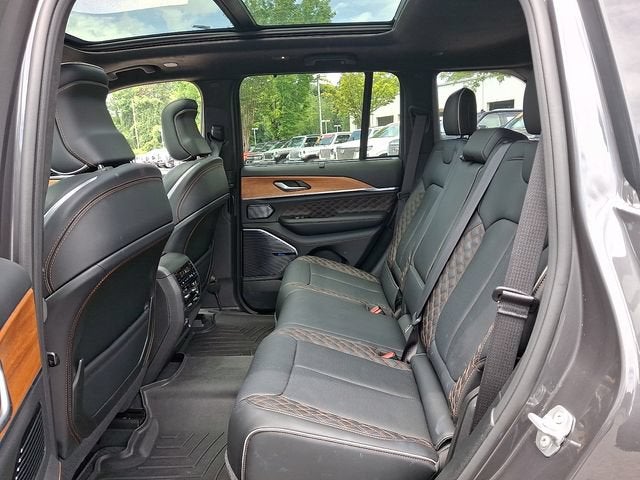 2022 Jeep Grand Cherokee Summit Reserve
