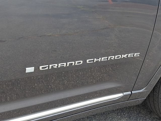 2022 Jeep Grand Cherokee Summit Reserve