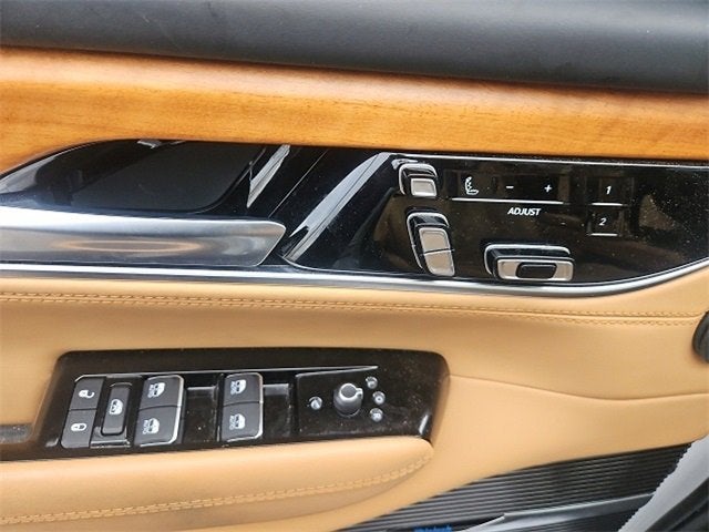 2022 Jeep Grand Wagoneer Series III