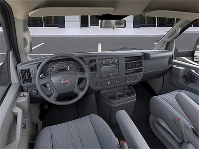 2025 GMC Savana Cutaway 3500 1WT