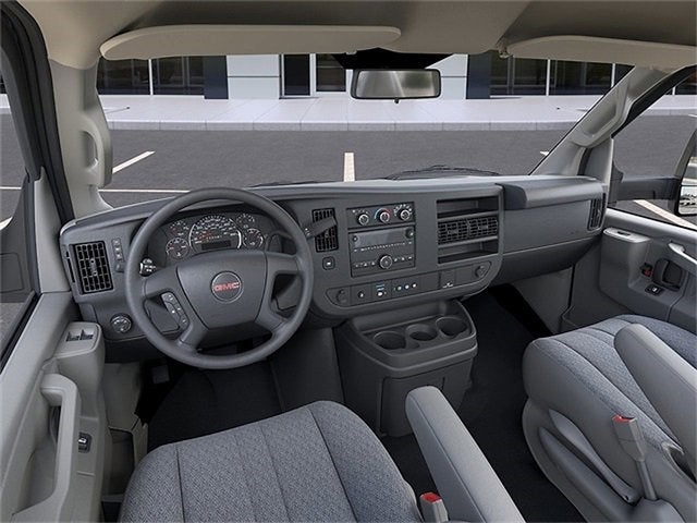 2025 GMC Savana Cutaway 3500 1WT