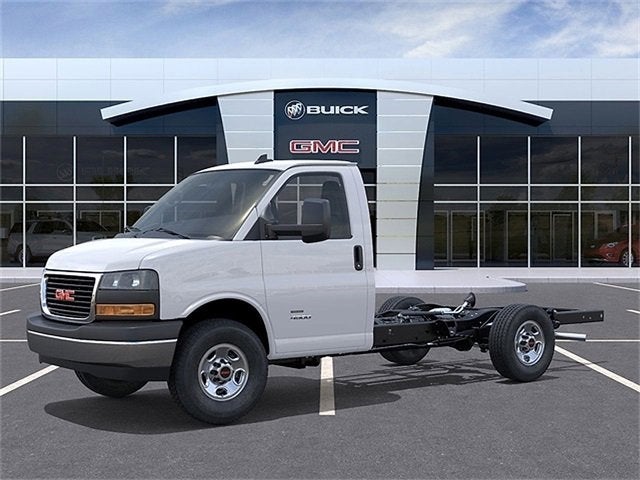 2025 GMC Savana Cutaway 3500 1WT