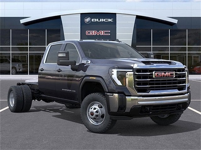 2025 GMC Sierra 3500 HD Chassis Cab Pro