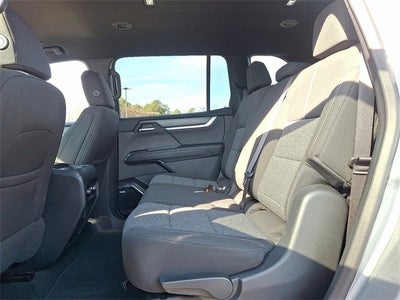 2025 GMC Acadia Elevation