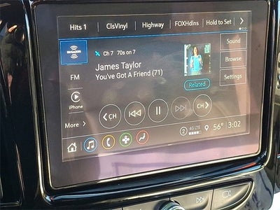 2022 Chevrolet Traverse LT Leather